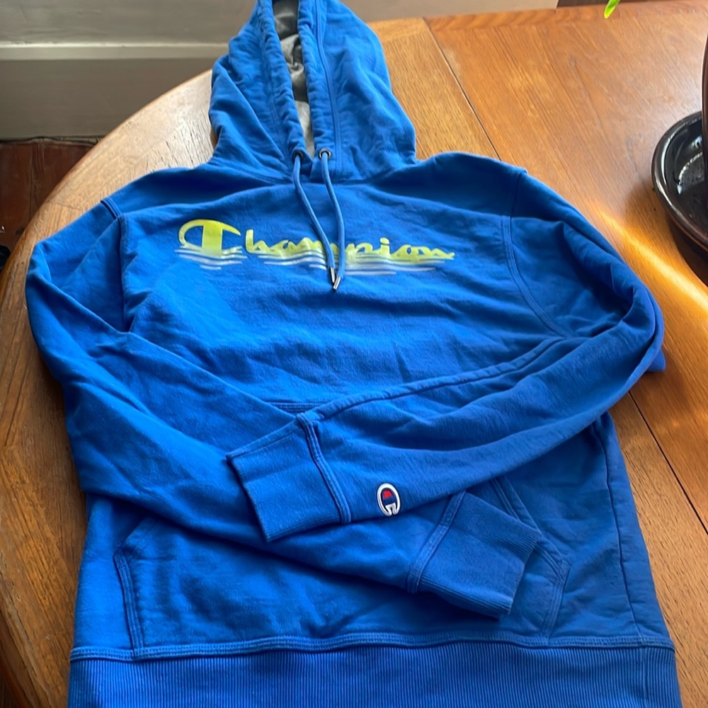 Champion pullover hoody size small